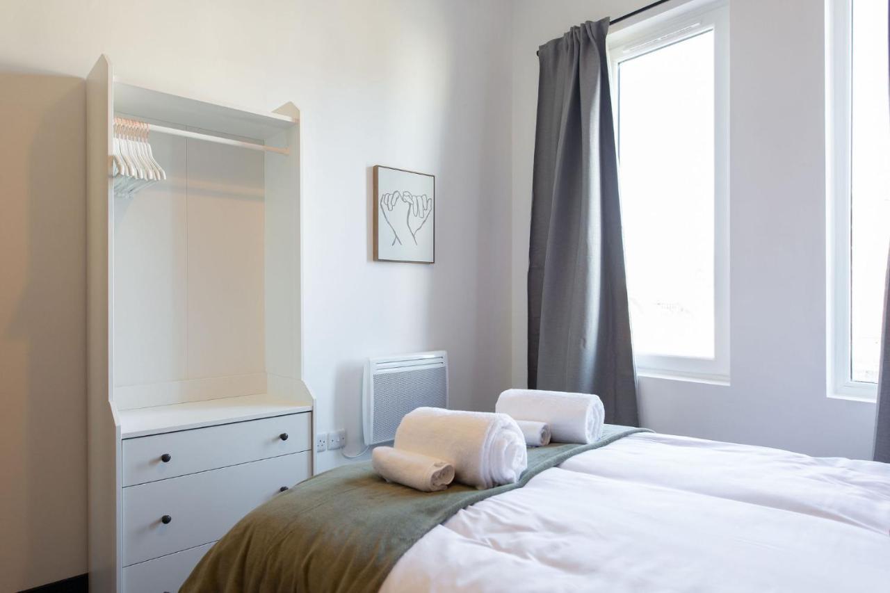 The Kingsway- 2 Bedroom Central Swansea Apartments By Stayright 외부 사진