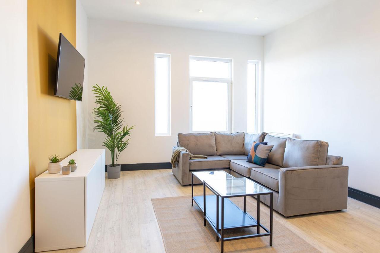 The Kingsway- 2 Bedroom Central Swansea Apartments By Stayright 외부 사진