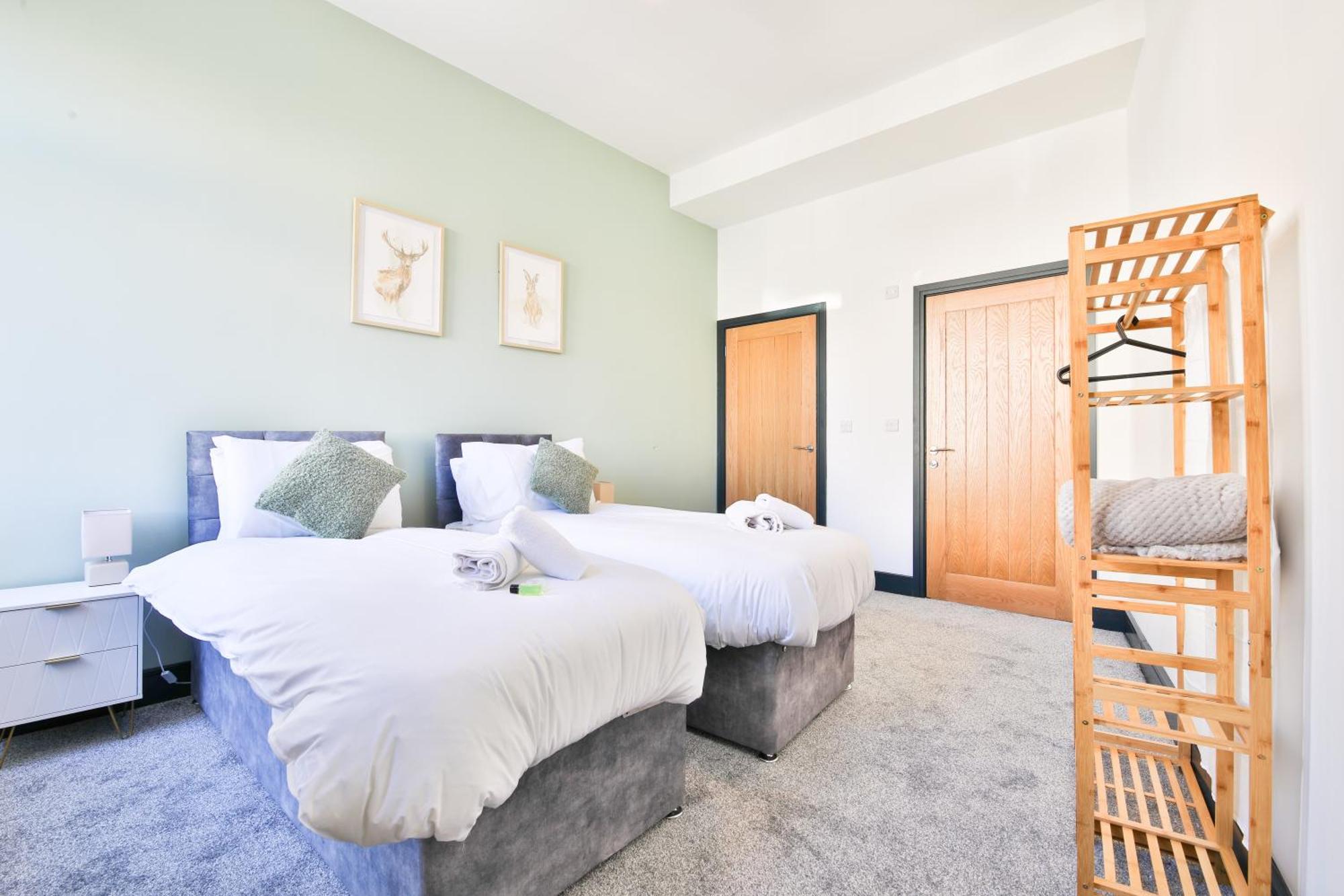 The Kingsway- 2 Bedroom Central Swansea Apartments By Stayright 외부 사진