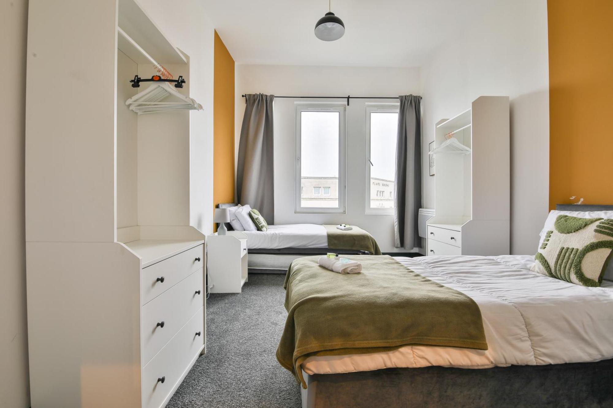 The Kingsway- 2 Bedroom Central Swansea Apartments By Stayright 외부 사진