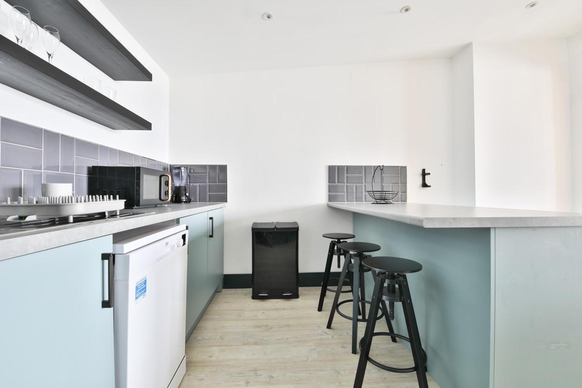 The Kingsway- 2 Bedroom Central Swansea Apartments By Stayright 외부 사진