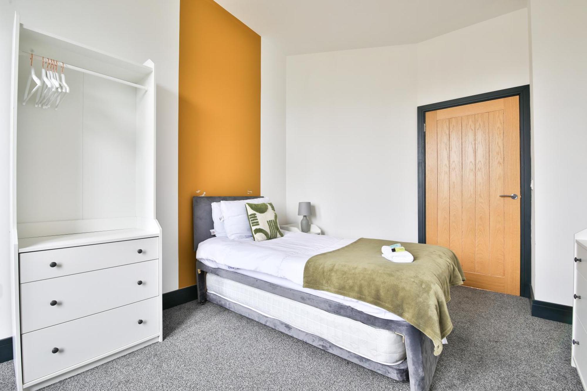 The Kingsway- 2 Bedroom Central Swansea Apartments By Stayright 외부 사진