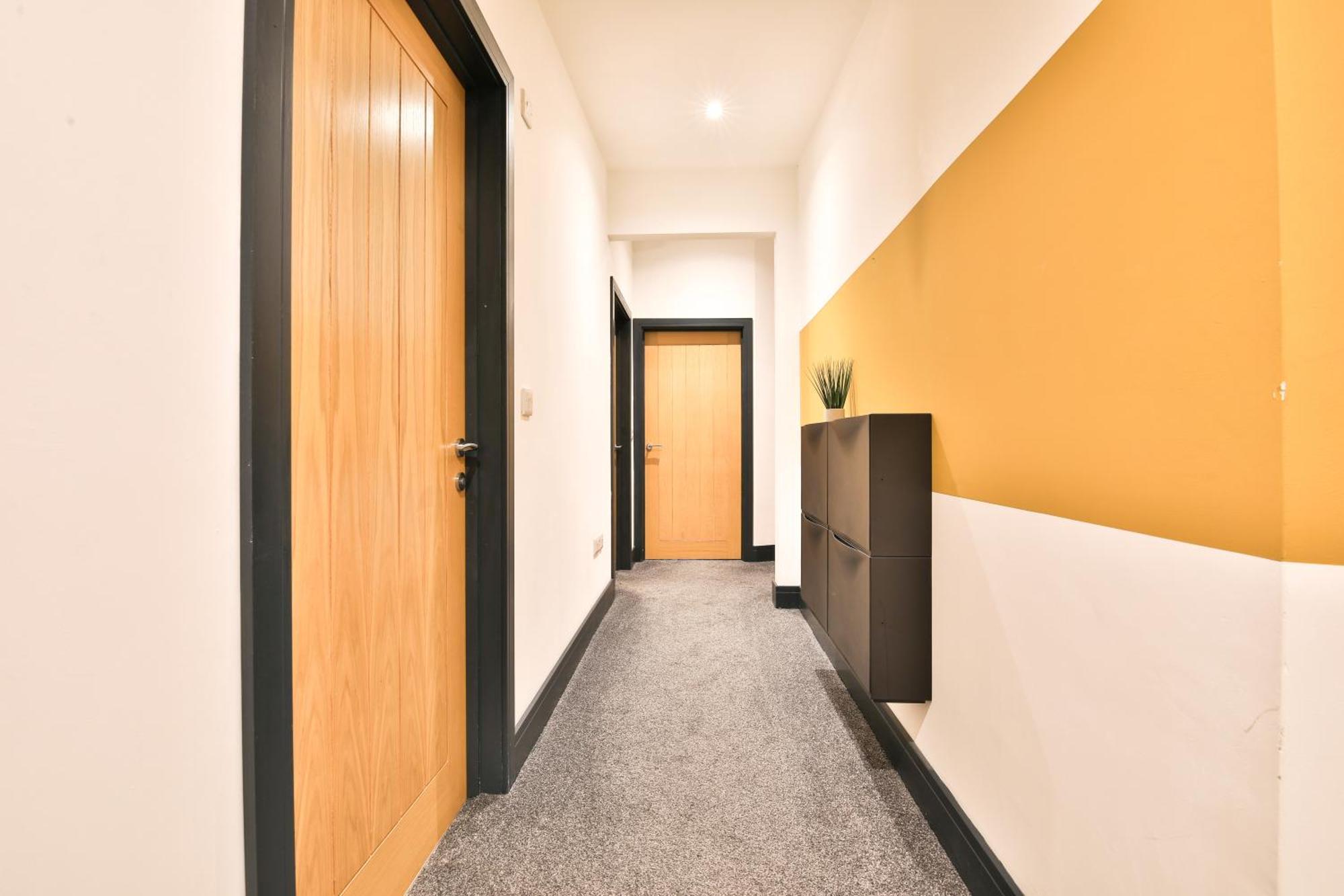 The Kingsway- 2 Bedroom Central Swansea Apartments By Stayright 외부 사진