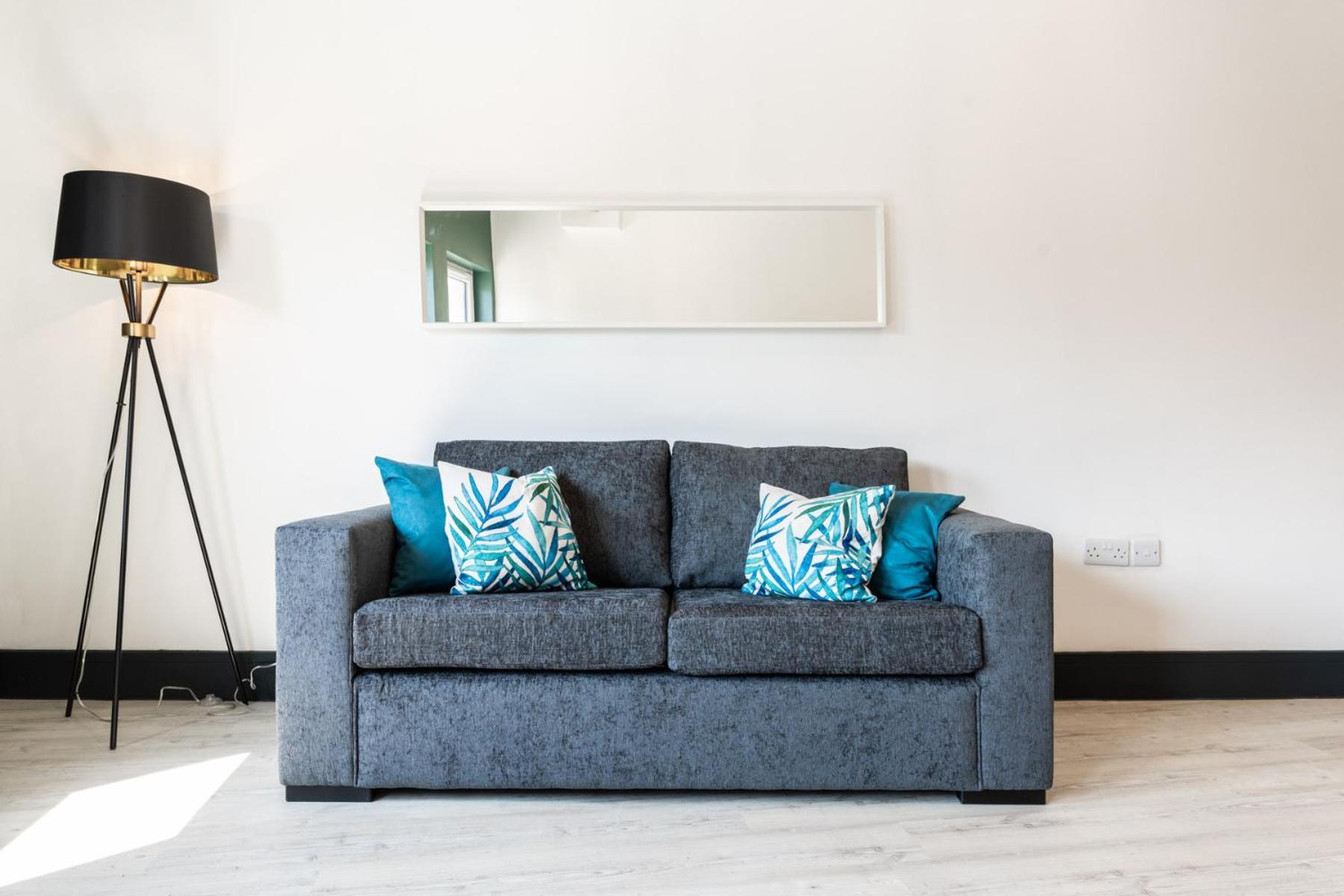 The Kingsway- 2 Bedroom Central Swansea Apartments By Stayright 외부 사진