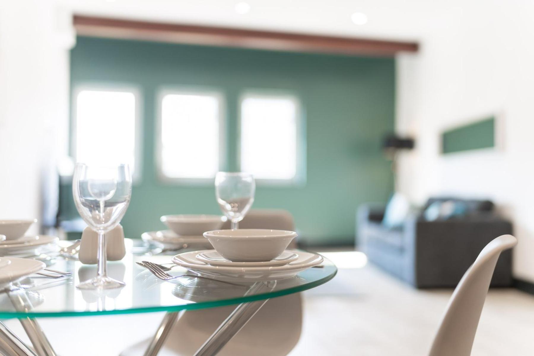 The Kingsway- 2 Bedroom Central Swansea Apartments By Stayright 외부 사진