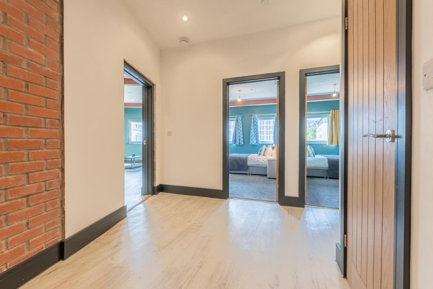 The Kingsway- 2 Bedroom Central Swansea Apartments By Stayright 외부 사진