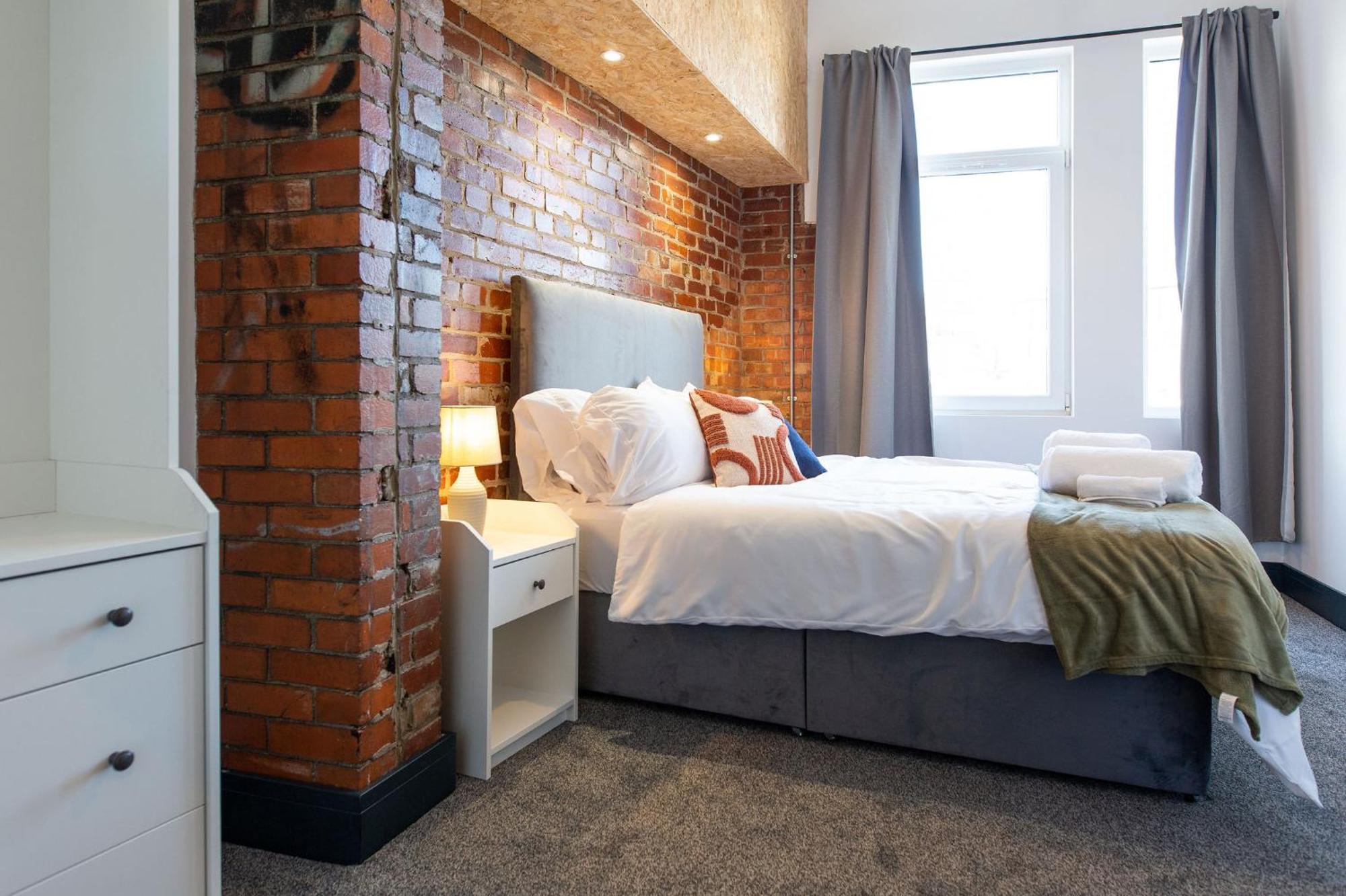 The Kingsway- 2 Bedroom Central Swansea Apartments By Stayright 외부 사진